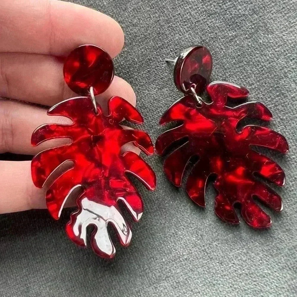 Red Pearlized Acrylic Palm Leaf Tropical Dangle Monstera Earrings - Picture 1 of 5